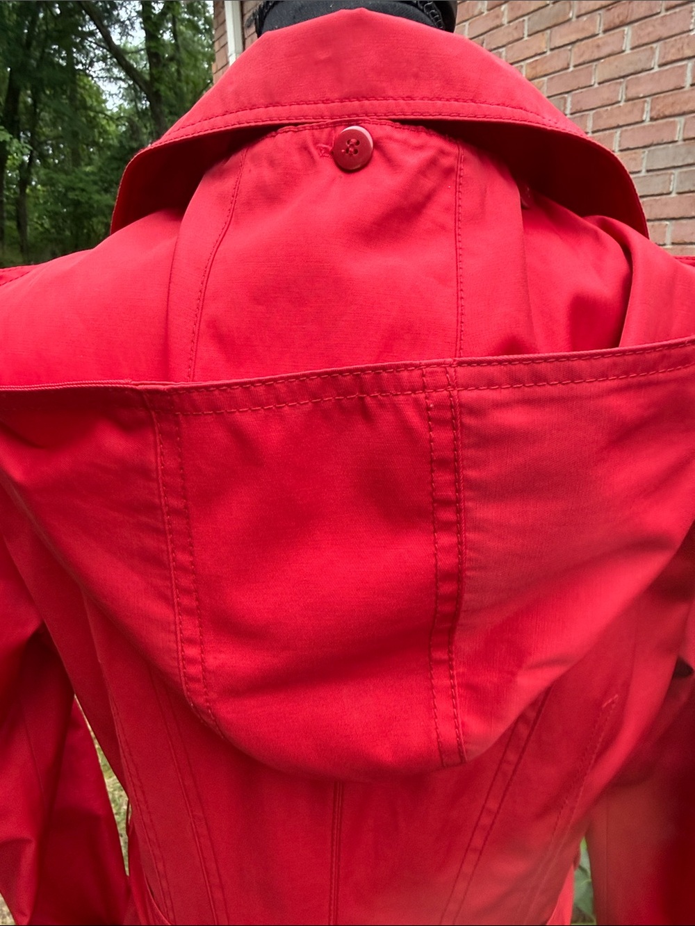 Gallery Red Hooded Trench Coat with Belt - Picture 4 of 8